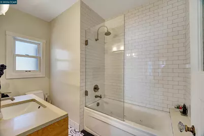2038 2040 Lakeshore, Oakland, CA 94606 - Photo 23