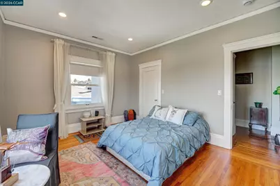 2038 2040 Lakeshore, Oakland, CA 94606 - Photo 35