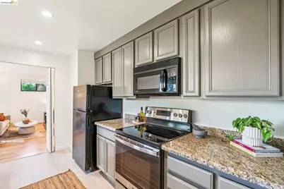 6277 Wood Dr, Oakland, CA 94611 - Photo 47