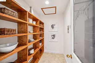 6277 Wood Dr, Oakland, CA 94611 - Photo 19