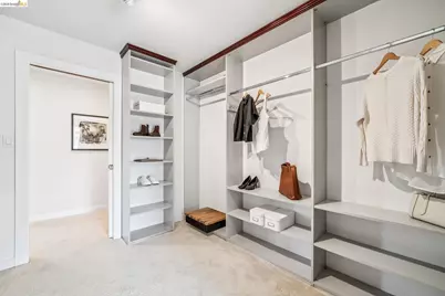 6277 Wood Dr, Oakland, CA 94611 - Photo 35