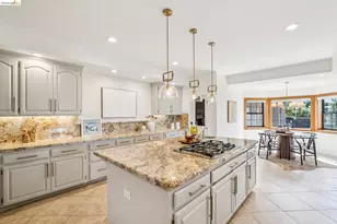 6277 Wood Dr, Oakland, CA 94611 - Photo 17