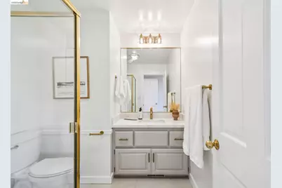 6277 Wood Dr, Oakland, CA 94611 - Photo 39