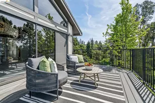 6277 Wood Dr, Oakland, CA 94611 - Photo 31