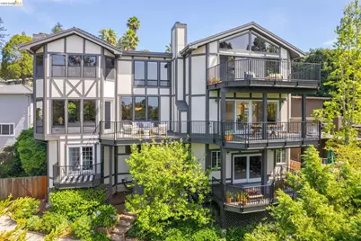 6277 Wood Dr, Oakland, CA 94611 - Photo 11