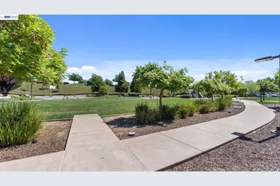 400 Persimmon Cmn #7, Livermore, CA 94551 - Photo 35