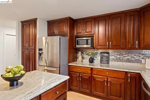 6975 Charing Cross Rd, Berkeley, CA 94705 - Photo 13