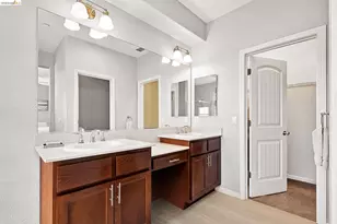 6280 Rocky Point Ct, Oakland, CA 94605 - Photo 17