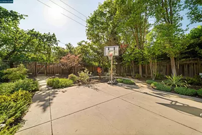 15 Wildwood Ct, Danville, CA 94526 - Photo 41