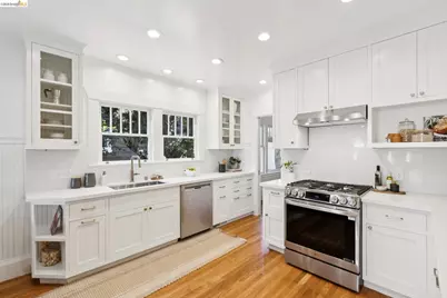 5633 Oak Grove Ave, Oakland, CA 94618 - Photo 17