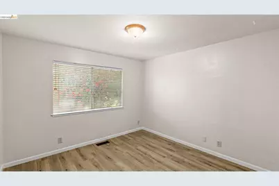 1159 Everett Ct, Concord, CA 94518 - Photo 17