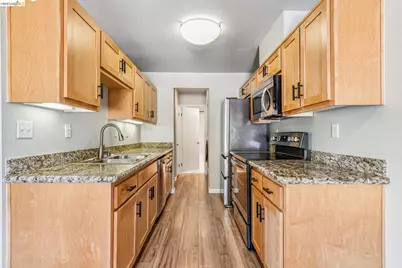 60 Marina Lakes Drive, Richmond, CA 94804 - Photo 21