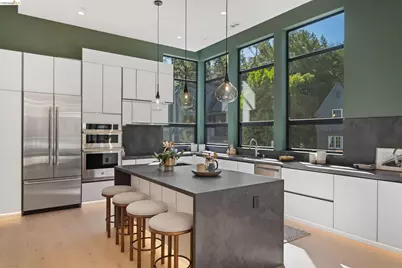 1675 Trestle Glen Rd, Oakland, CA 94610 - Photo 9