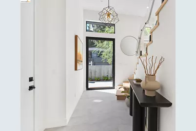 1675 Trestle Glen Rd, Oakland, CA 94610 - Photo 3