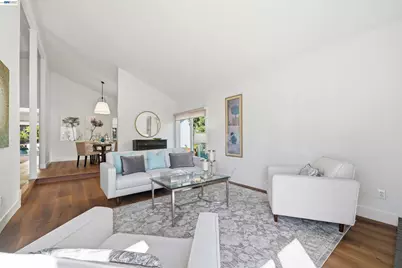 4350 Columbine Dr, Pleasanton, CA 94588 - Photo 9