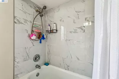 2242 Santa Clara Ave, Alameda, CA 94501 - Photo 19