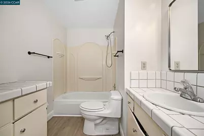 1402 Canterbury Dr, Fairfield, CA 94533 - Photo 19