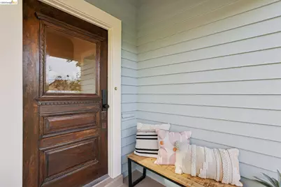 216 John St, Oakland, CA 94611 - Photo 3