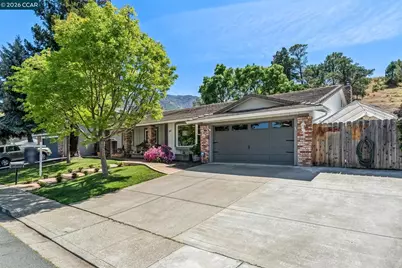 152 Regency Dr, Clayton, CA 94517 - Photo 3