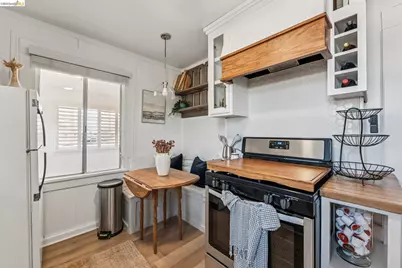 1720 Auseon Ave, Oakland, CA 94621 - Photo 33