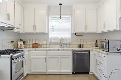 761 Heritage Pl, Tracy, CA 95377 - Photo 9