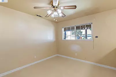 35446 Cleremont Dr, Newark, CA 94560 - Photo 13