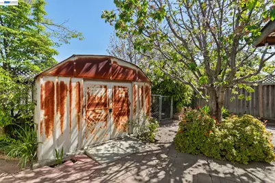 35446 Cleremont Dr, Newark, CA 94560 - Photo 37