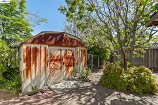 35446 Cleremont Dr, Newark, CA 94560 - Photo 37