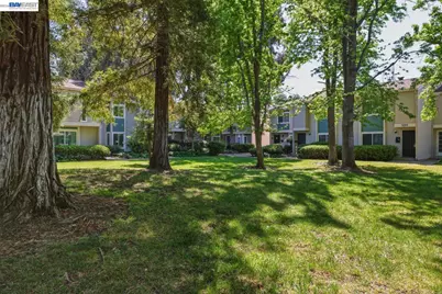 1245 Pine Creek Way #I, Concord, CA 94520 - Photo 25