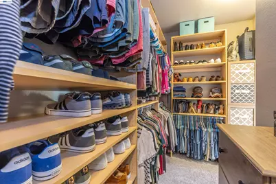 228 1st St, Benicia, CA 94510 - Photo 15