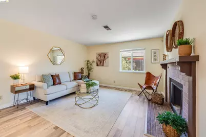 2142 Redwood Rd, Hercules, CA 94547 - Photo 15