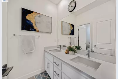 1710 Flora Way, Tracy, CA 95376 - Photo 17