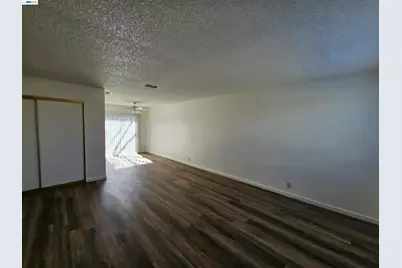 5570 Mountain View, Redding, CA 96003 - Photo 9