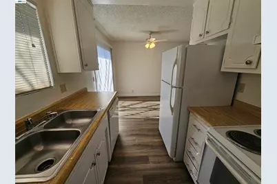 5570 Mountain View, Redding, CA 96003 - Photo 15