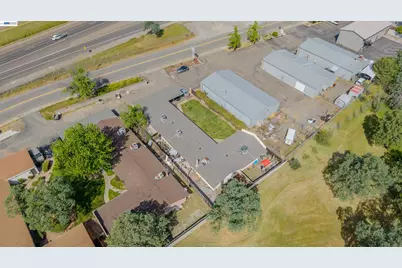 5570 Mountain View, Redding, CA 96003 - Photo 43