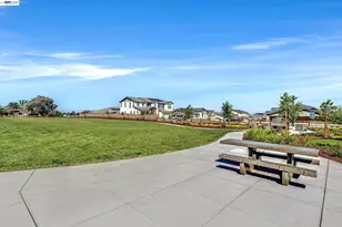271 Eagle Nest Dr, Oakley, CA 94561 - Photo 53