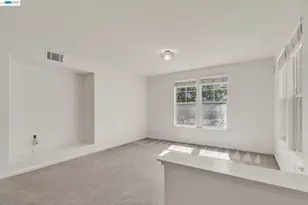 10863 Packard St, Oakland, CA 94603 - Photo 7