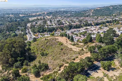14381 Skyline Blvd, Oakland, CA 94619 - Photo 23