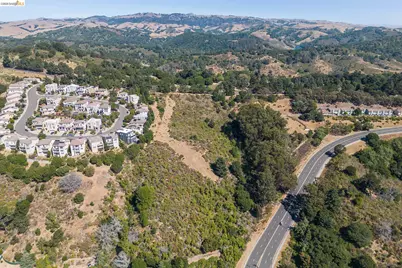 14381 Skyline Blvd, Oakland, CA 94619 - Photo 29