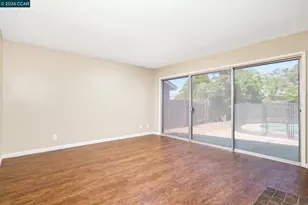 7016 Uranus Pkwy, Sacramento, CA 95823 - Photo 9