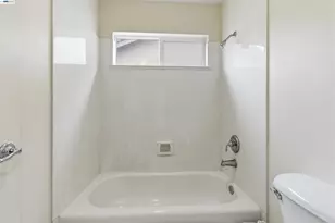 2076 Captalpa, Antioch, CA 94509 - Photo 23