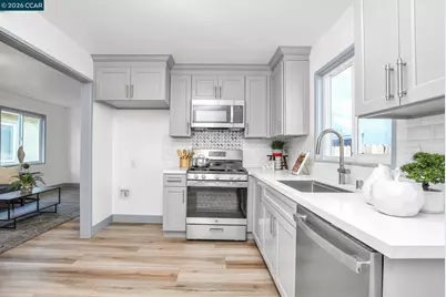 438 9th St, Richmond, CA 94804 - Photo 3