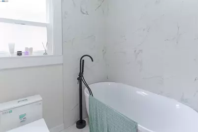 318 Pine St, Stockton, CA 95204 - Photo 21