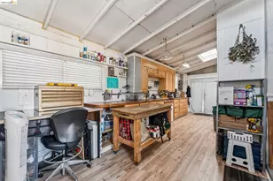 1720 Auseon Ave, Oakland, CA 94621 - Photo 49