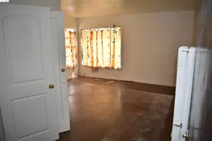 9945 B St, Oakland, CA 94603 - Photo 13