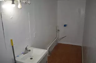 9945 B St, Oakland, CA 94603 - Photo 5