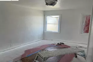 9945 B St, Oakland, CA 94603 - Photo 5