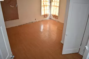 9945 B St, Oakland, CA 94603 - Photo 3