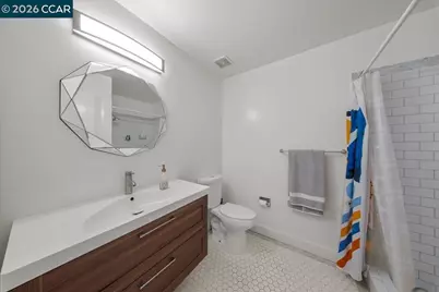 330 Vernon St #207, Oakland, CA 94610 - Photo 15