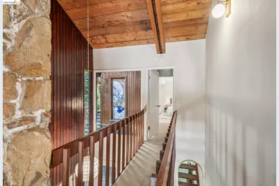 2835 Morley Dr., Oakland, CA 94611 - Photo 35